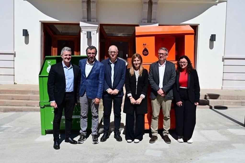Prova pilot per millorar la recollida de material tèxtil a Rubí