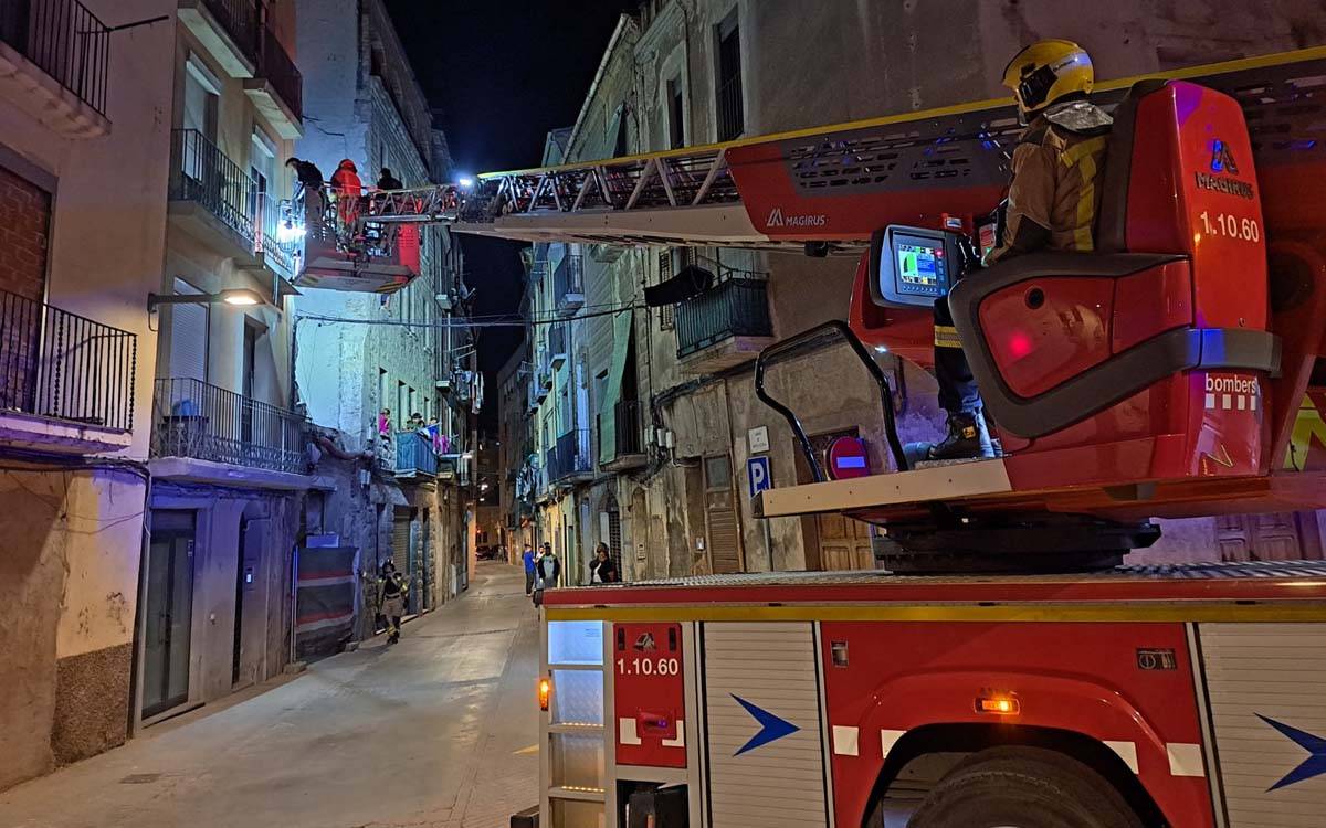 Roben en un pis desallotjat per l'incendi del carrer Santa Llúcia de Manresa