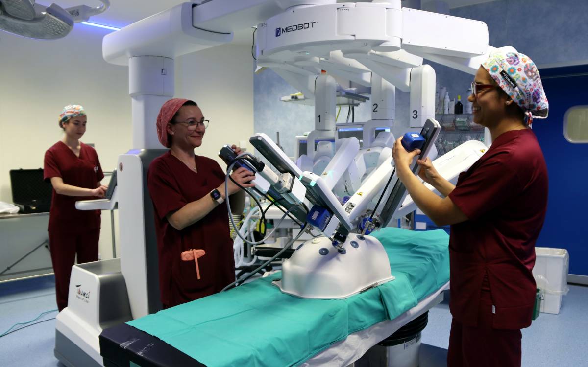 L'Hospital de Vic incorpora la cirurgia robòtica d'alta precisió