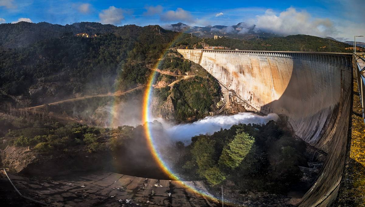 El Govern manté l'aposta estratègica per la central de la Baells malgrat el «no» de les consultes