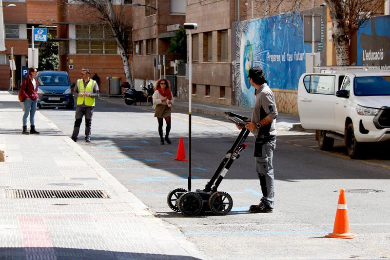 La prospecció geològica al carrer Jacint Barrau de Reus no detecta indicis de la fossa franquista