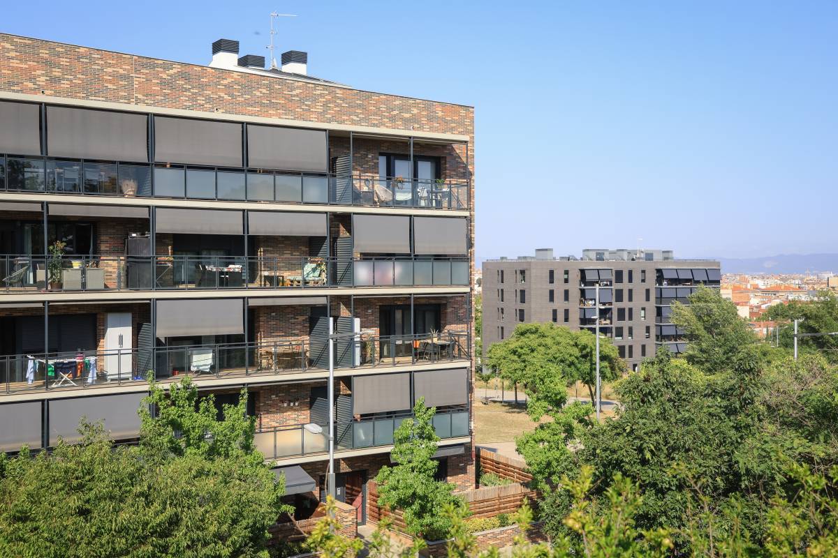 El Govern aclareix que es considera un gran tenidor el propietari de cinc habitatges en una mateixa zona tensionada