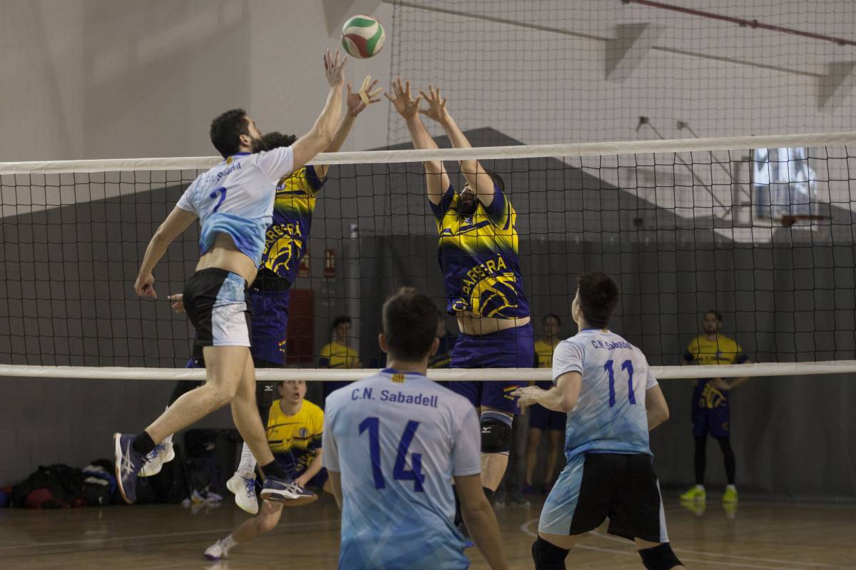 Un partit a Les Naus