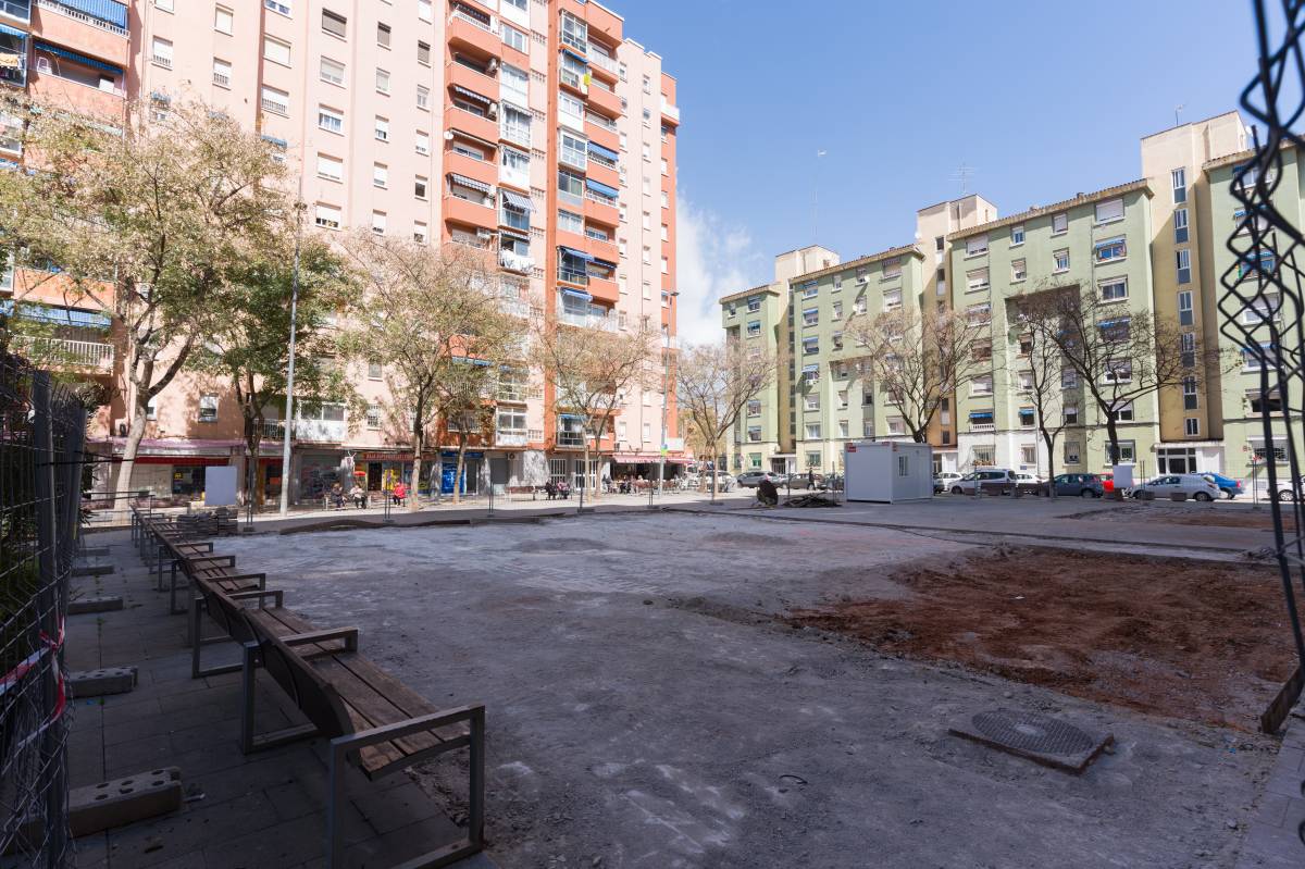 La plaça de Montellà (Roureda), en obres