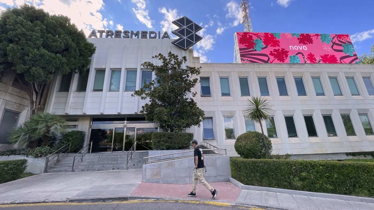 Com són els grups mediàtics espanyols i quina ingerència estrangera tenen? 