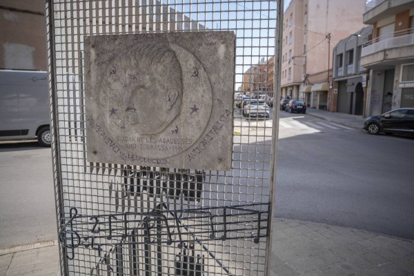 Saps on és... El músic amb la seva partitura