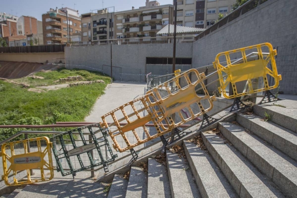 Adjudiquen la renovació de la barana de les Teixidores