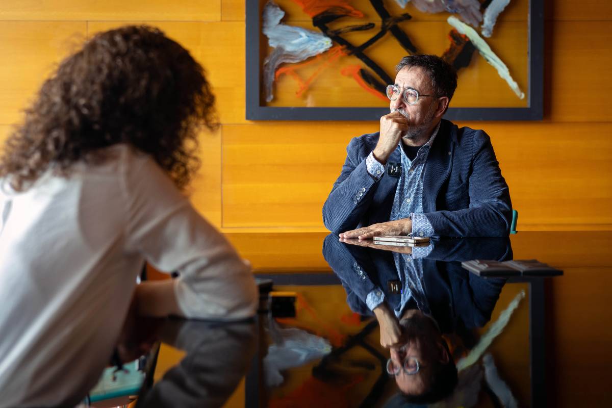 Xavier Grasset, durant l`entrevista amb Nació - Hugo Fernández Alcaraz Xavier Grasset, durant l`entrevista amb Nació