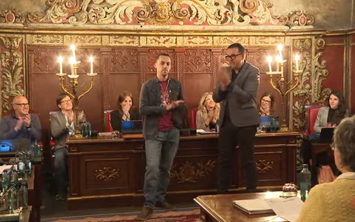 Arnau Comajoan pren possessió del càrrec de regidor de la CUP Vic