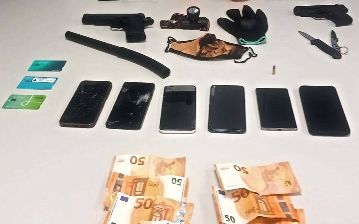 Detenen tres homes per robatori amb força i receptació a Móra d’Ebre