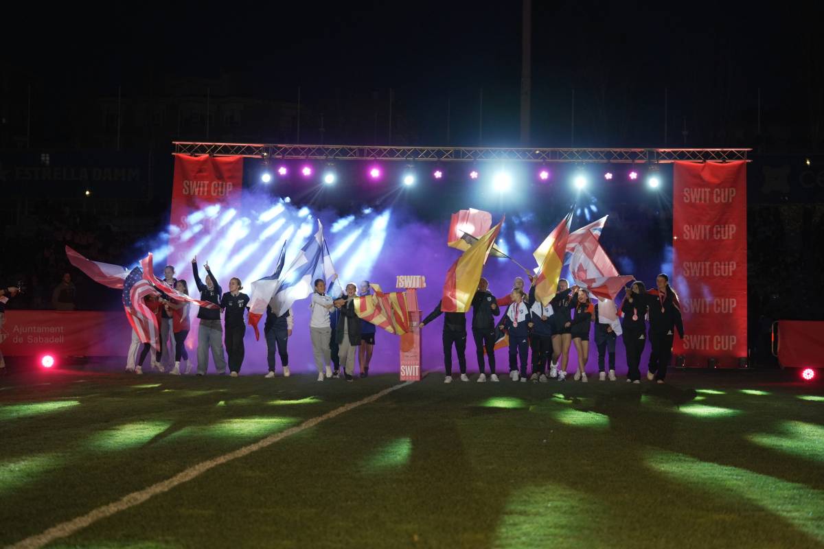 FOTOS | Arrenca la quarta SWIT Cup: així ha anat la multitudinària presentació a la Nova Creu Alta