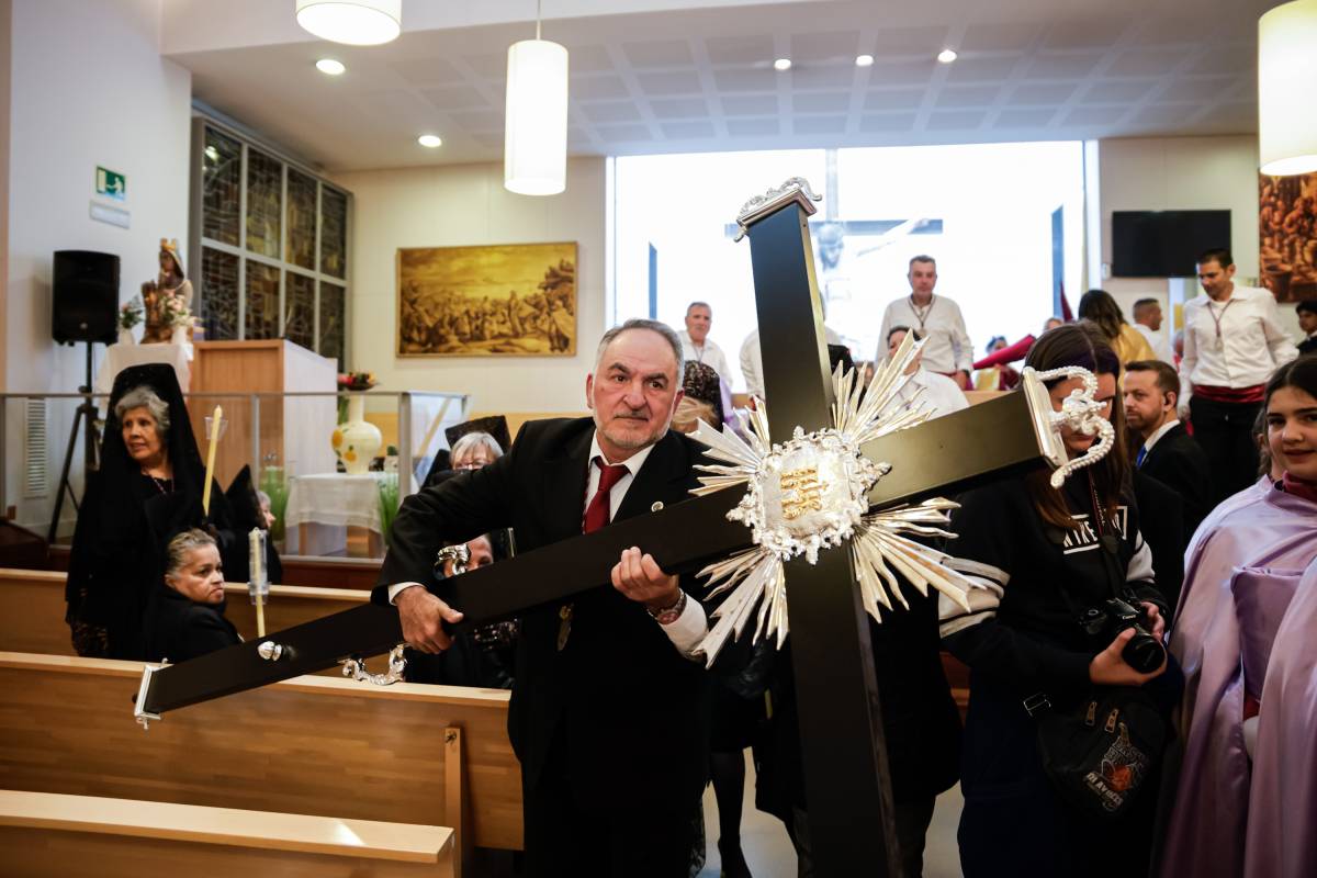 FOTOS | Les Arenes celebra la Setmana Santa amb la processó de l'Encuentro