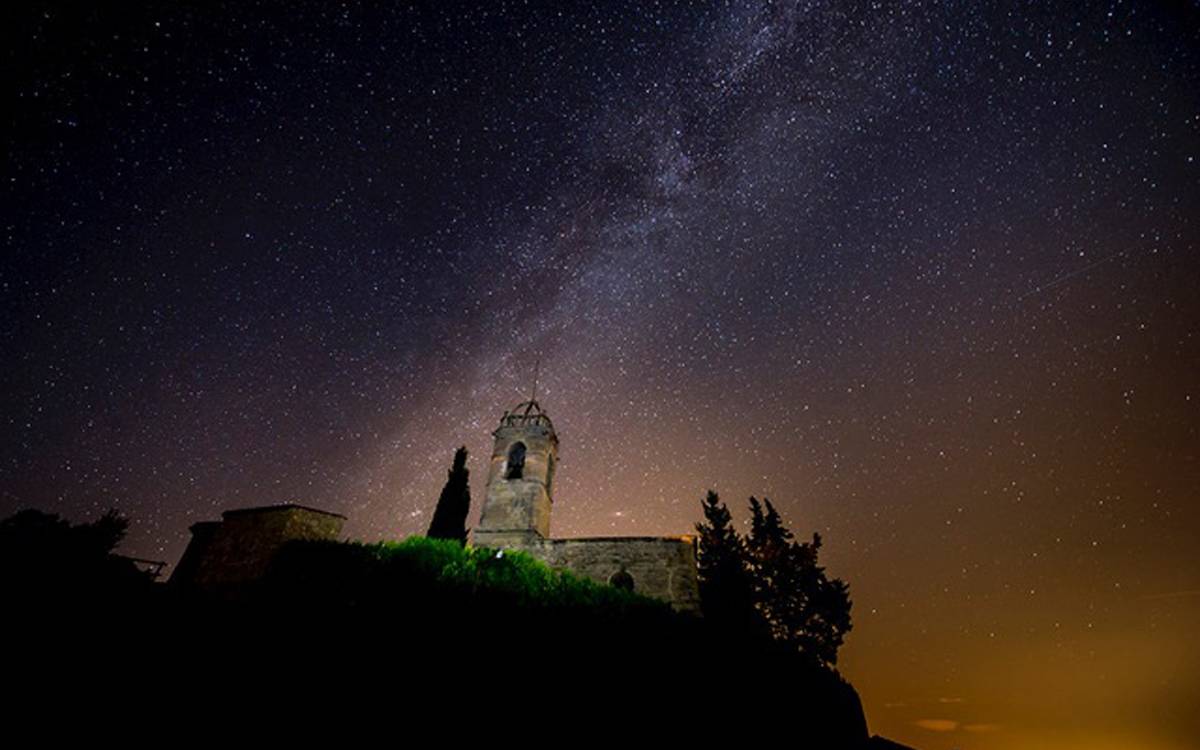 Fonollosa s'adhereix a la defensa del cel nocturn i reforça l'astroturisme