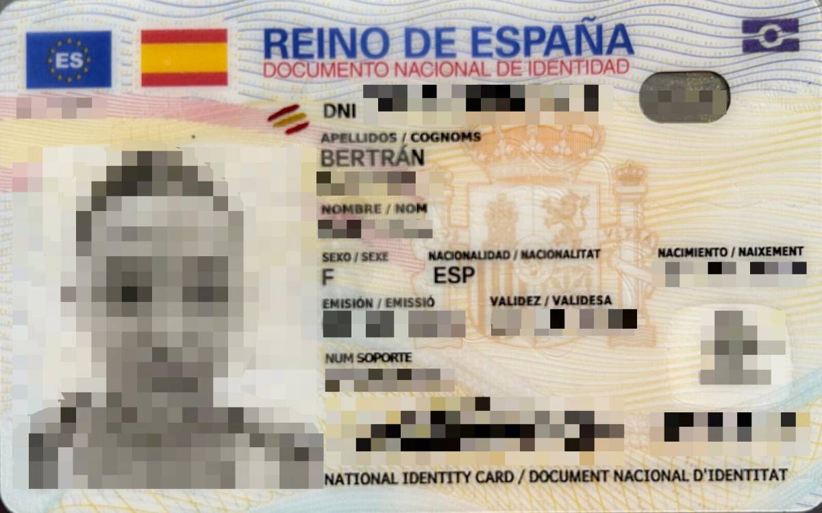Imatge del DNI de la jove, amb el cognom `Bertran` en la forma castellana - Cedida Imatge del DNI de la jove, amb el cognom `Bertran` en la forma castellana