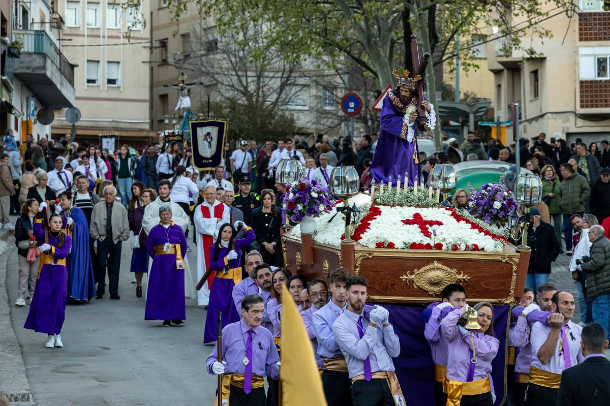 FOTOS | Així va ser la tradicional processó de Divendres Sant de Can Puiggener