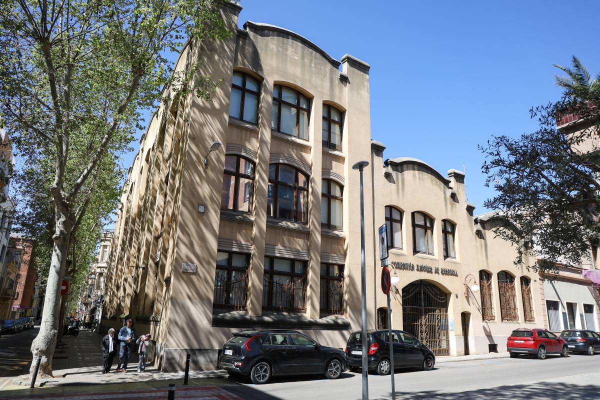 Obres al vestíbul d'Aigües Sabadell per apropar-se a la ciutadania