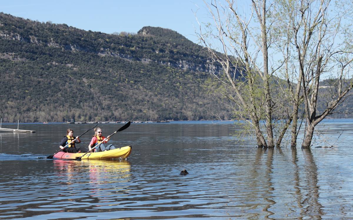 Les empreses nàutiques de Sau enceten temporada amb previsions de màxims després de tres anys de sequera