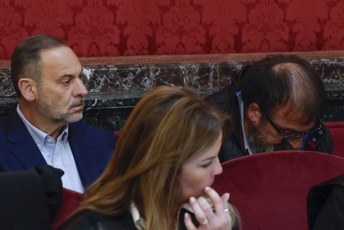 Ábalos, Koldo i Aldama, a judici per lucrar-se amb la compra de mascaretes per la pandèmia