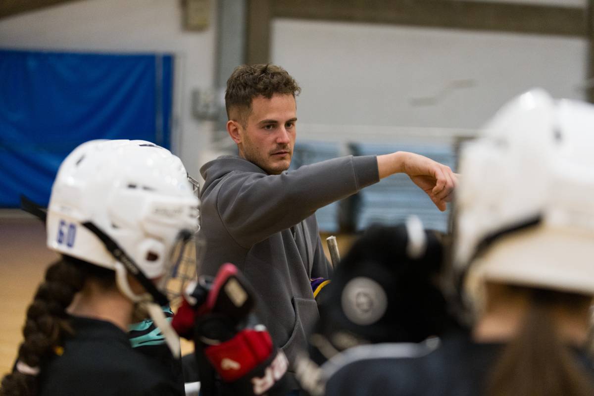 Furriols donant indicacions durant la sessió a Sol i Padrís - David Chao Furriols donant indicacions durant la sessió a Sol i Padrís