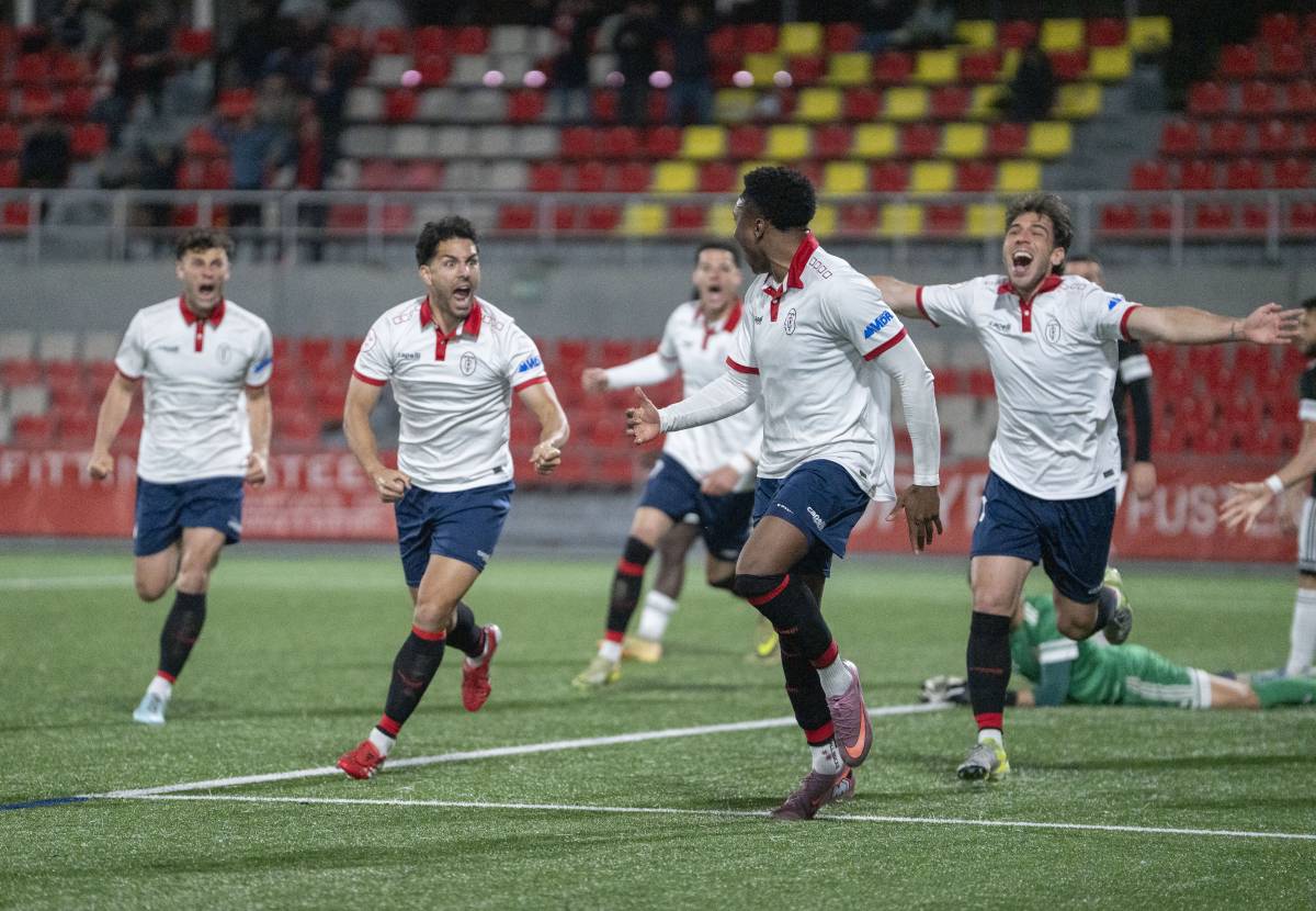 El Terrassa FC té quatre partits per aspirar a tot