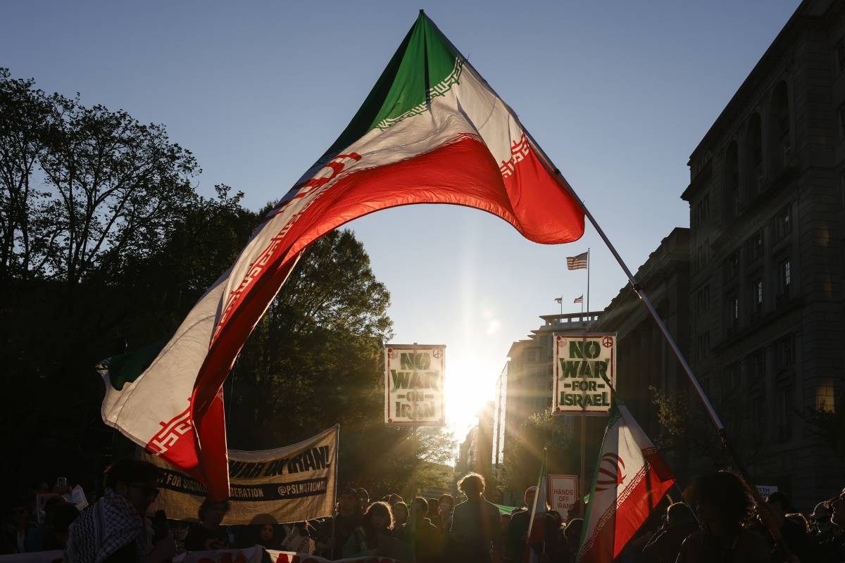 Trump ajorna l'Apocalipsi enmig del descrèdit (també sobre la seva salut): les claus de la treva amb l'Iran