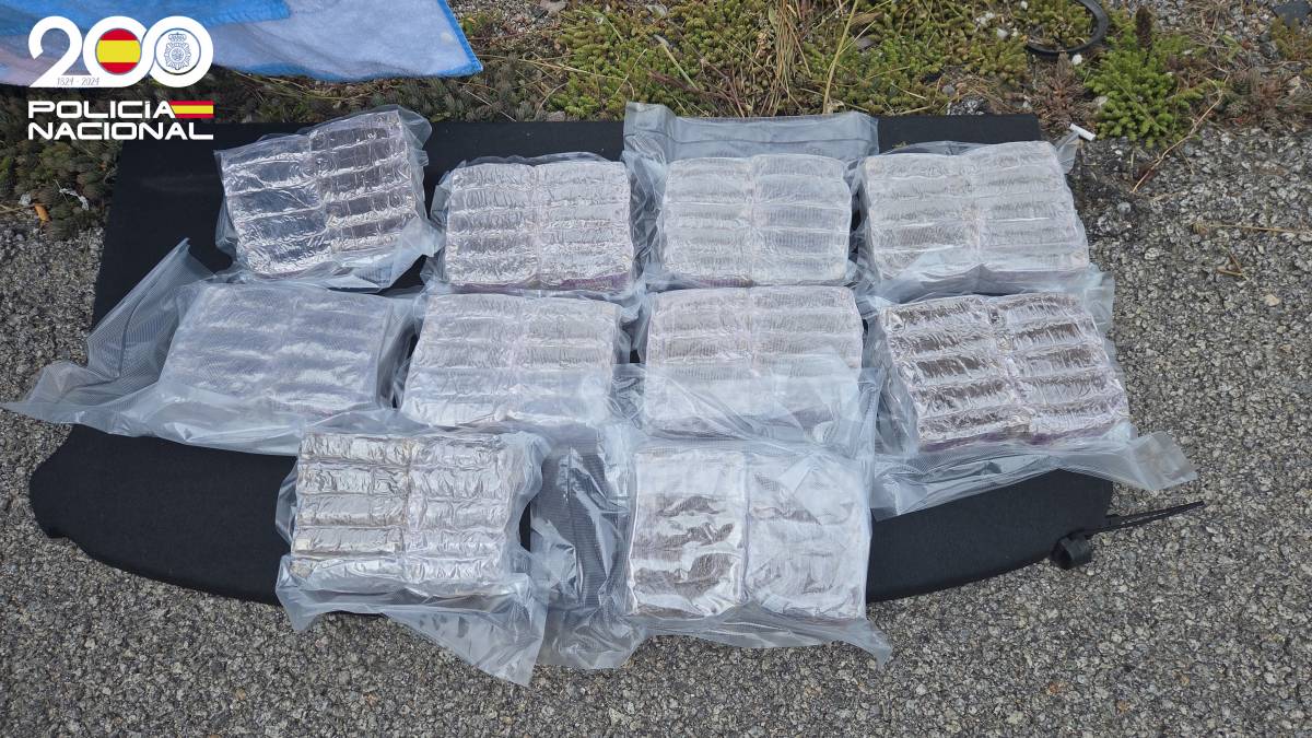 Detinguts a Llinars en cotxe francès amb més de 10 quilos d'haixix