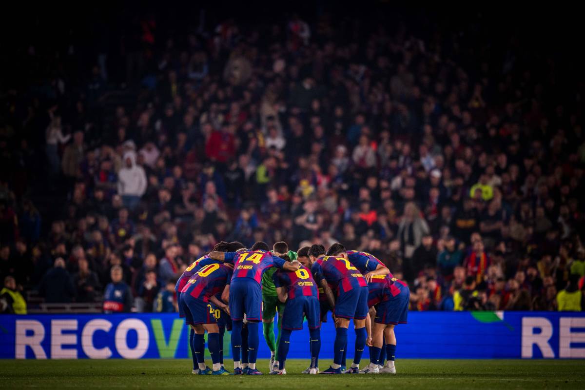 L'Atlètic i l'àrbitre deixen el Barça a tocar de l'eliminació