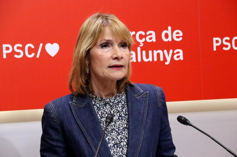 El PSC defensa que la bandera espanyola hauria d'onejar permanentment a la façana del Parlament