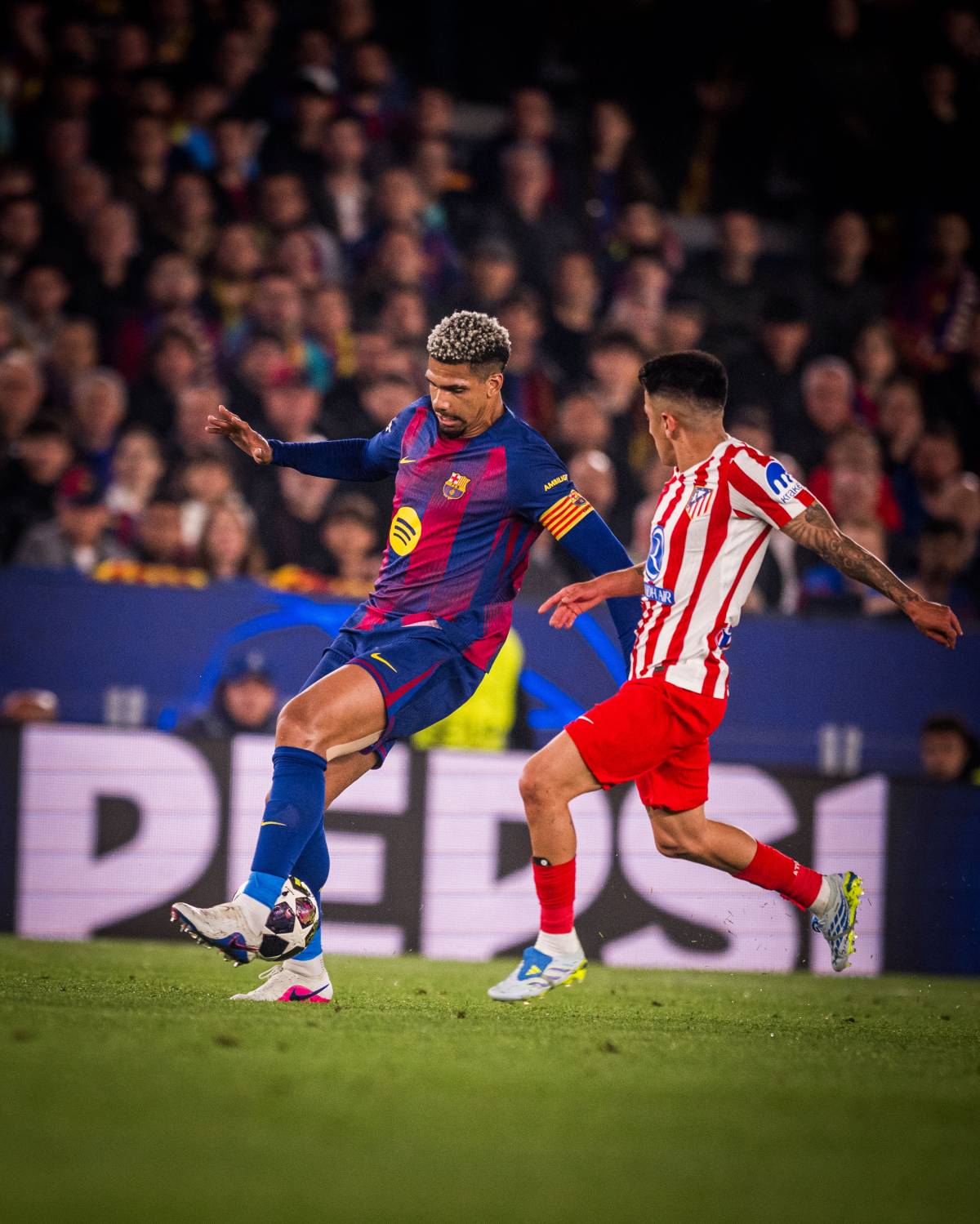 El Barça presenta una queixa a la UEFA per l'arbitratge del partit contra l'Atlètic en la Champions