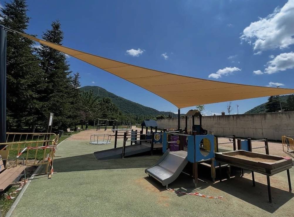 Parc de la Devesa del Pla de Ripoll - Ajuntament de Ripoll Parc de la Devesa del Pla de Ripoll