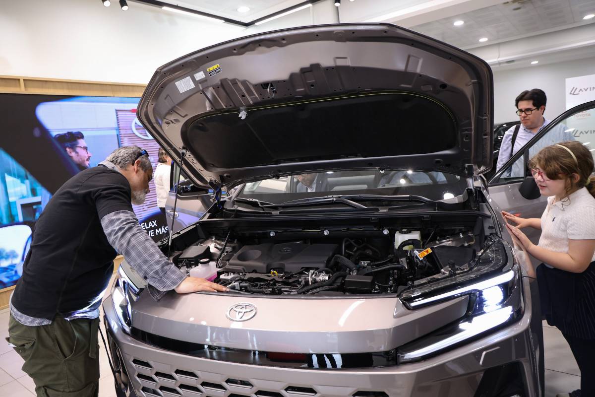 Presentació del nou RAV4 a Ippon Motor Vallés - Víctor Castillo Presentació del nou RAV4 a Ippon Motor Vallés