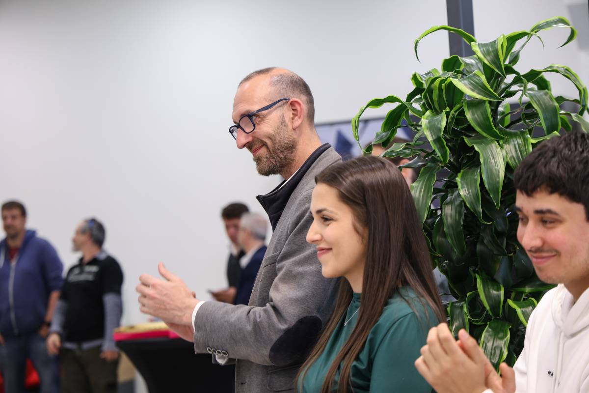 Presentació del nou RAV4 a Ippon Motor Vallés - Víctor Castillo Presentació del nou RAV4 a Ippon Motor Vallés