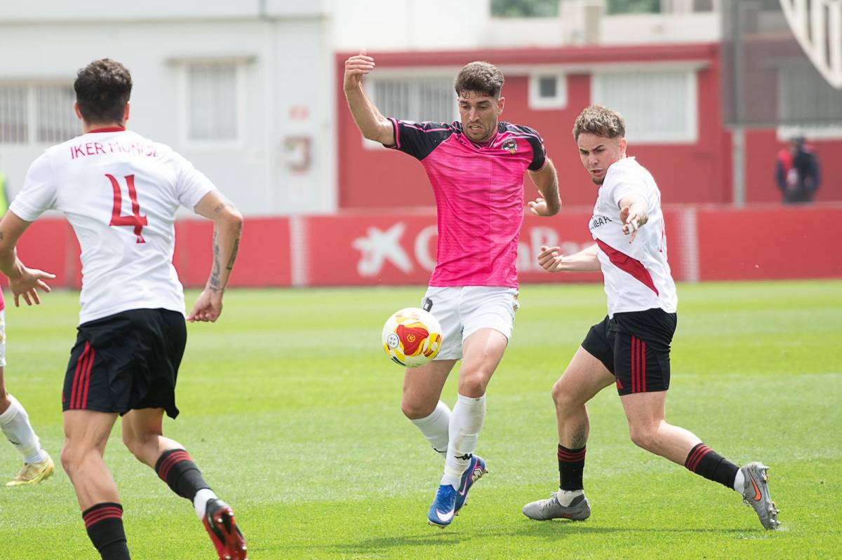 Escudero ha obert el marcador al primer temps - CES