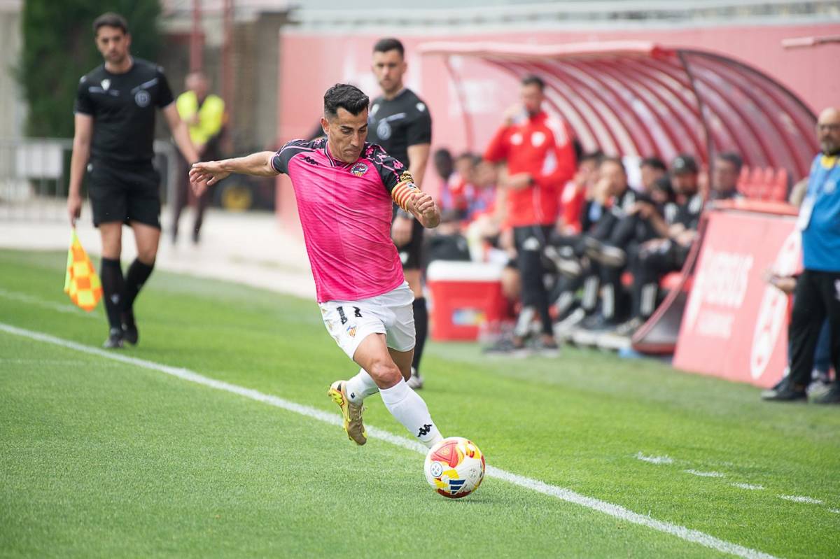 Rubén Martínez, en una acció del duel - CES