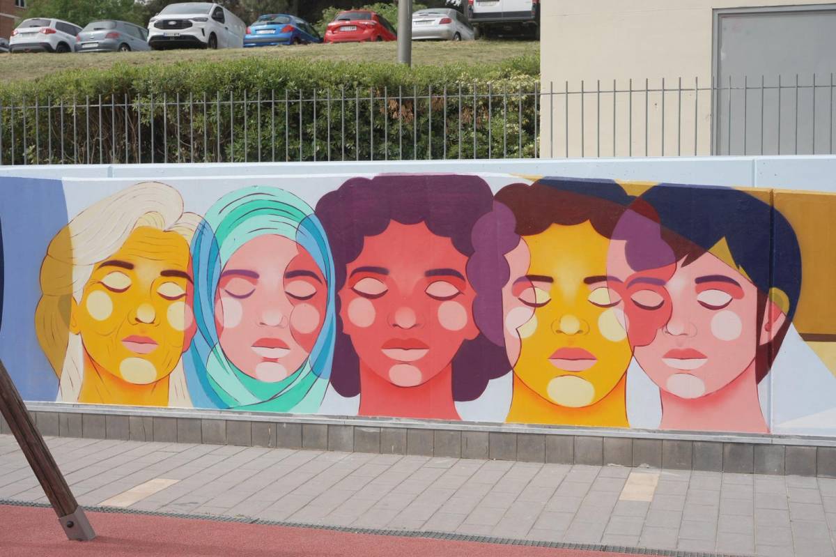 Inauguració del mural a la plaça del Voluntariat - DAVID CHAO Inauguració del mural a la plaça del Voluntariat