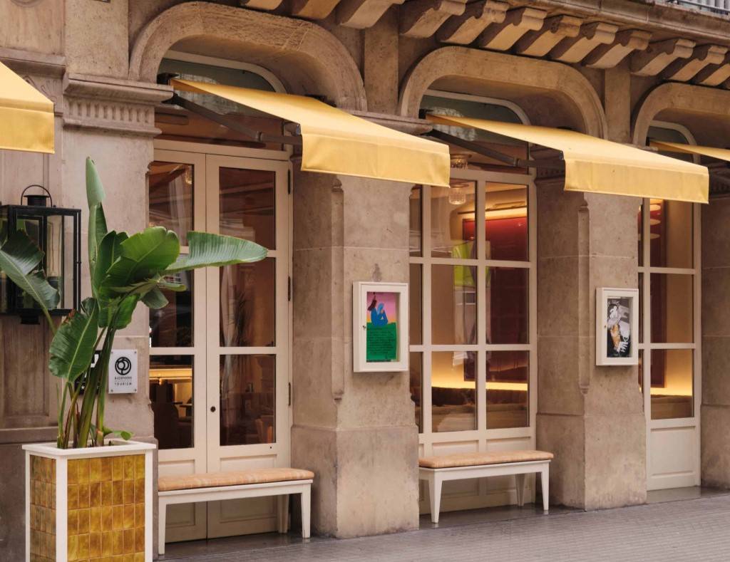 Un incendi crema al terrat de l'hotel Pulitzer de Barcelona