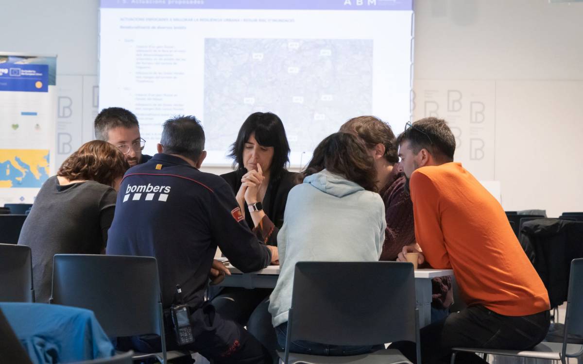 Diferents actors del territori que participen en el projecte europeu per millorar la gestió davant del risc d`inundacions a Osona. - Cedida Diferents actors del territori que participen en el projecte europeu per millorar la gestió davant del risc d`inundacions a Osona.