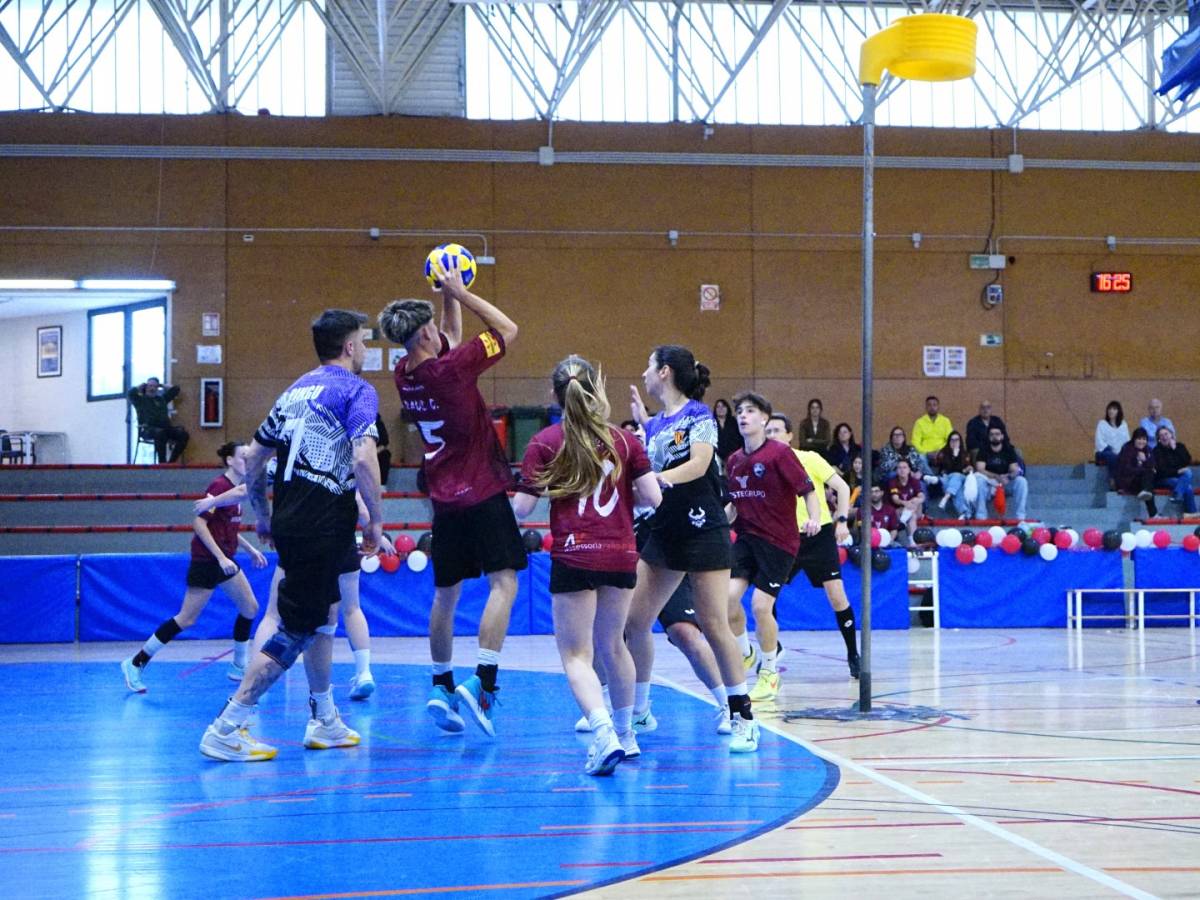 Una acció de la final disputada a Sant Pere de Ribes - Enric Padilla / FCK