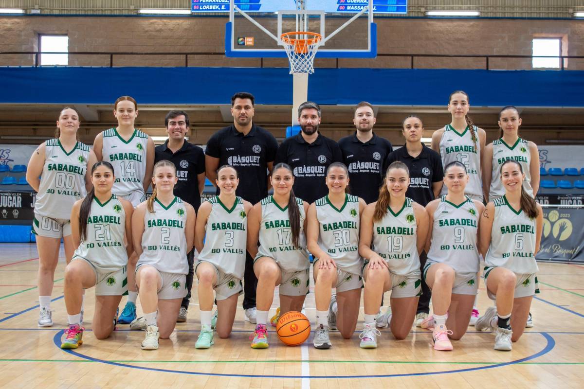 La plantilla de l`equip júnior del conjunt sabadellenc a Reus