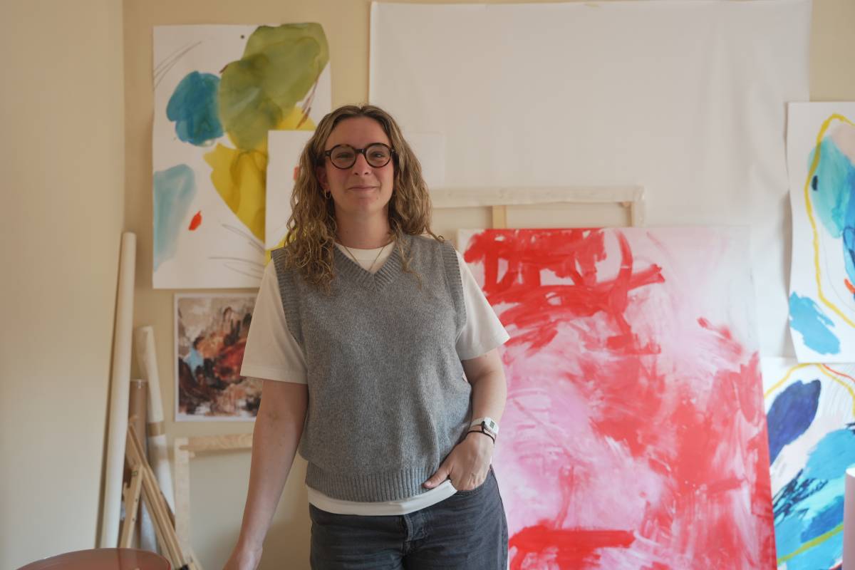 Núria de Bofarull, la pintora que envia cartes amb obres d’art per tot el món