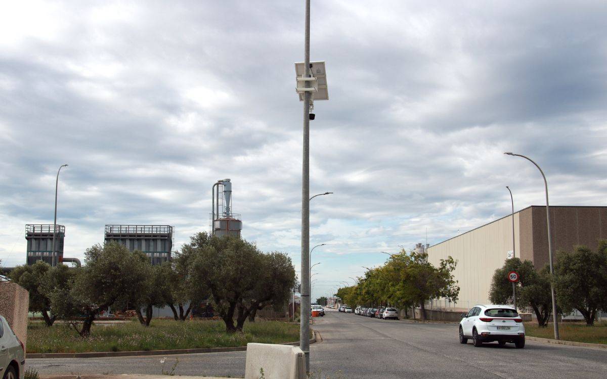 Valls controla els abocaments de residus il·legals al polígon industrial amb càmeres de videovigilacia