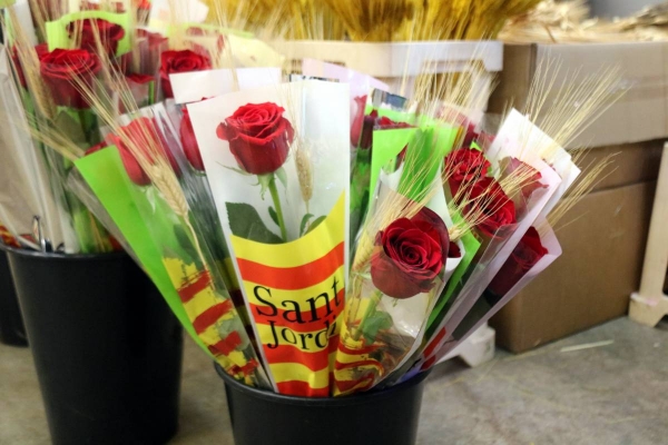 Mercabarna preveu igualar les vendes de roses per Sant Jordi malgrat l'encariment dels preus