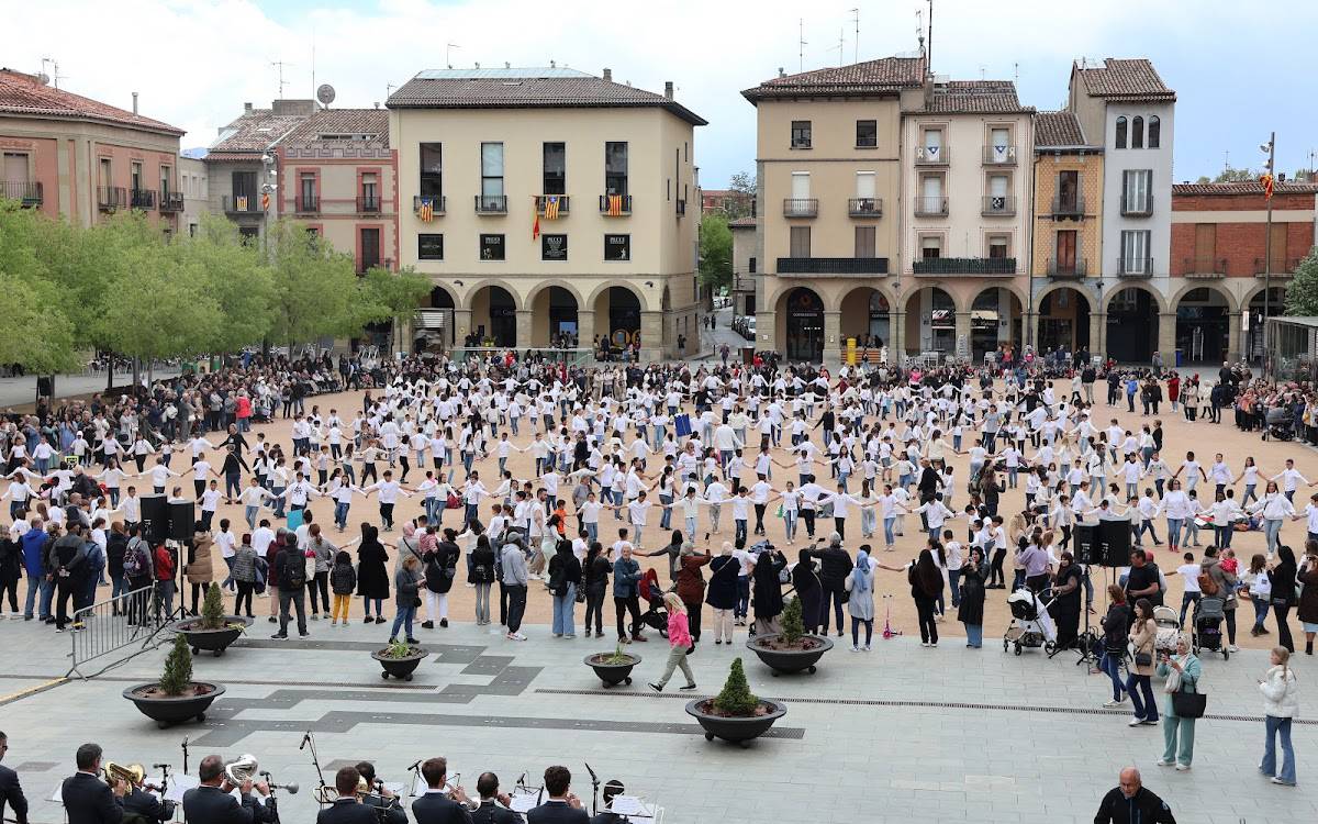 Manlleu inaugura la Primavera enCantada 2026