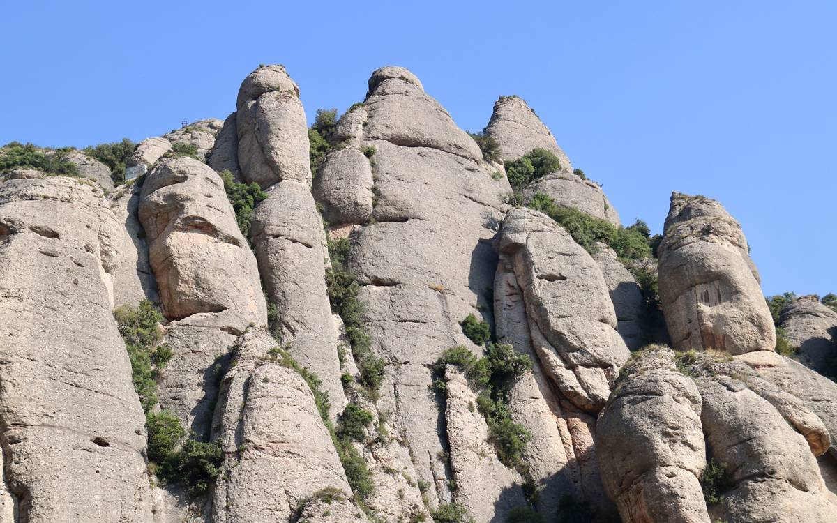 Montserrat prohibeix accedir a cinc vies d'escalada després de l'accident mortal d'un jove