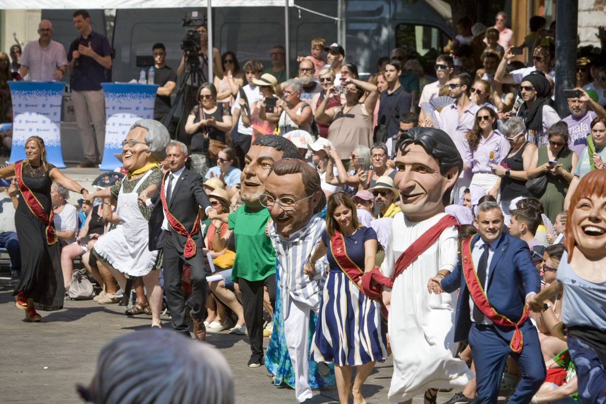 Les colles triaran els polítics del Ball de Plaça