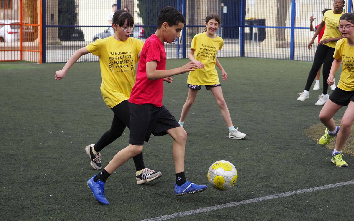 Manresa acull una fase del torneig 6vs6 al Cruyff Court amb set equips