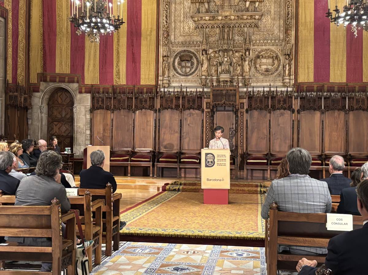 Barcelona impulsa un premi global de la pau en un món en guerra