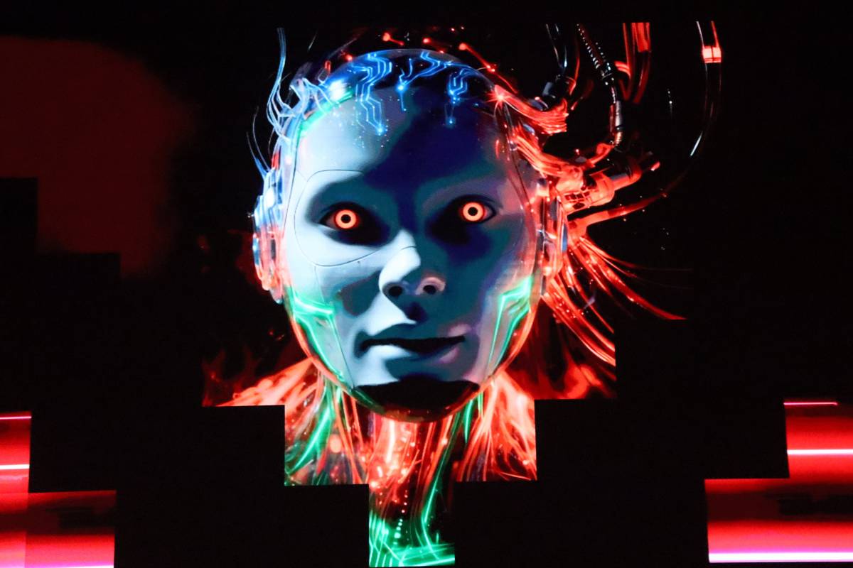 El Circo de los Horrores converteix la carpa del Port Vell en una presó governada per la IA