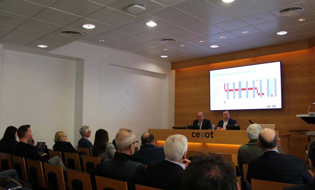 La presentació del calendari electoral durant la junta de la Cecot - Cecot La presentació del calendari electoral durant la junta de la Cecot