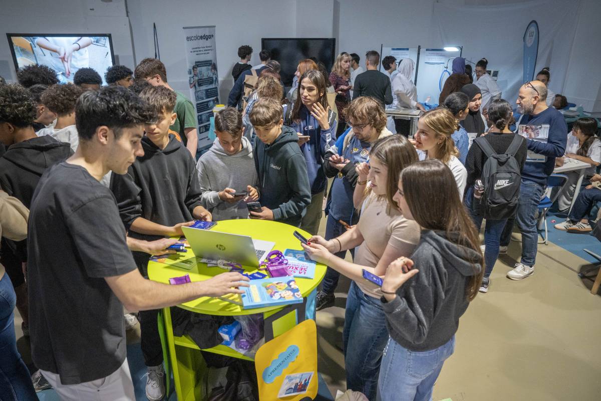 Joves que trien el seu futur entre vocació o estabilitat: “Som massa petits per decidir la nostra vida sencera”